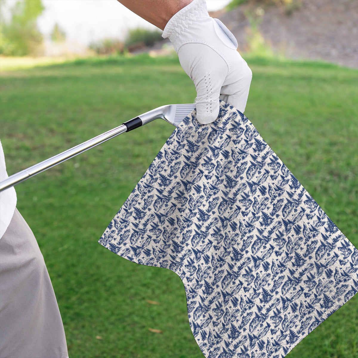 Vintage Wolf Golf Towels, Wilderness Wolf Pattern Golf Towel, Nature Inspired Golf Gift for Golfers