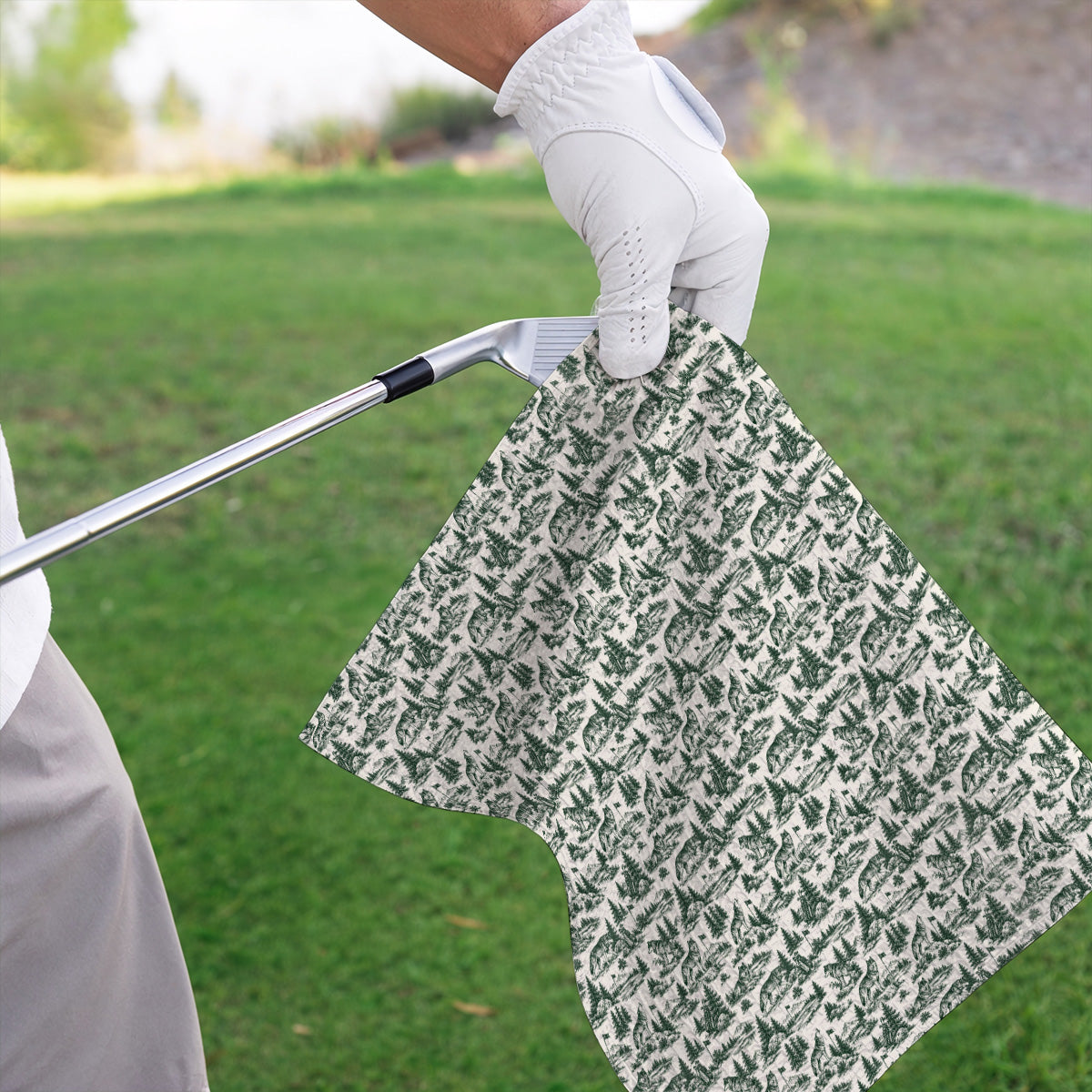 Vintage Wolf Golf Towels, Wilderness Wolf Pattern Golf Towel, Nature Inspired Golf Gift for Golfers
